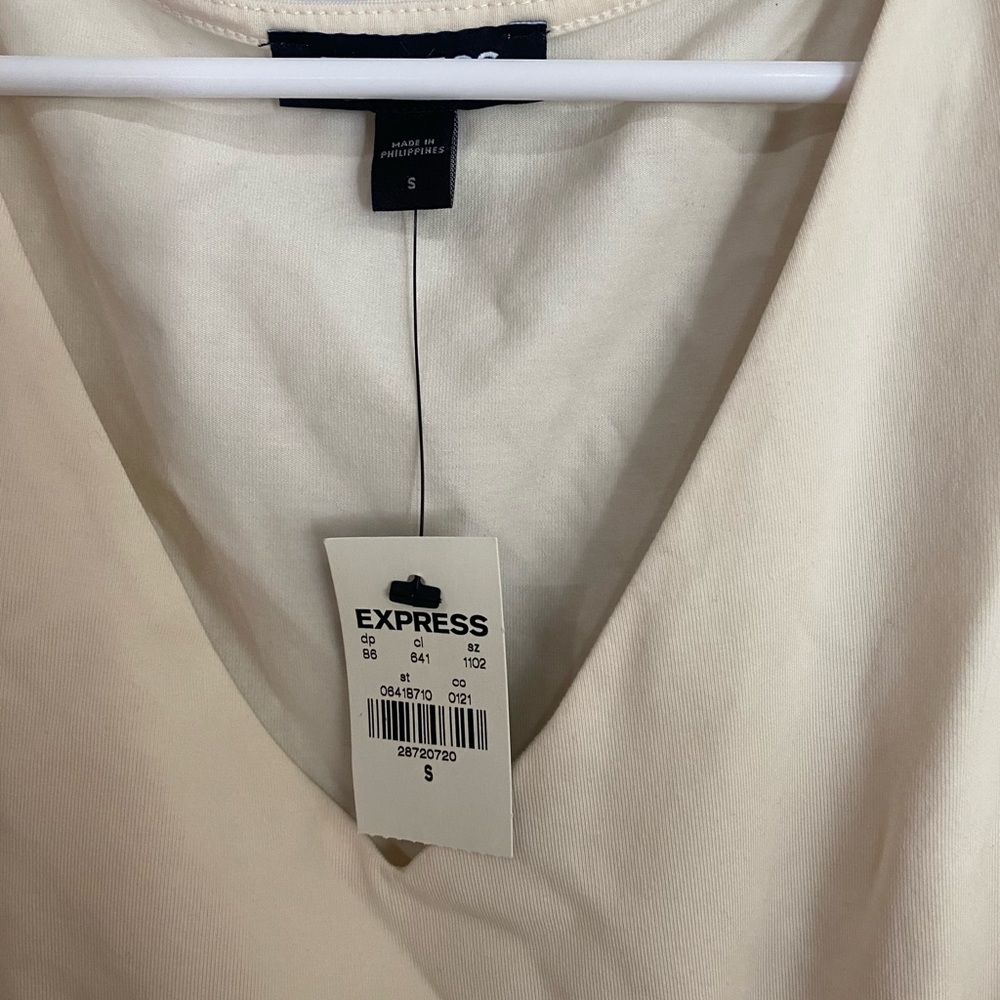 NWT EXPRESS V-NECK TOP
